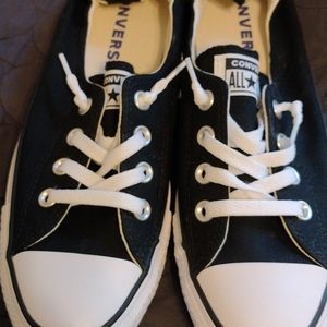 Black women's converse size 8. Never worn